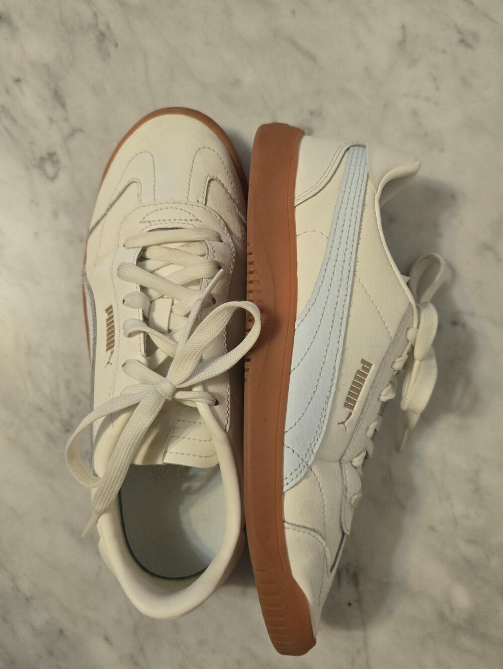 Puma Sneakers with Light Blue Stripe and Gum Sole